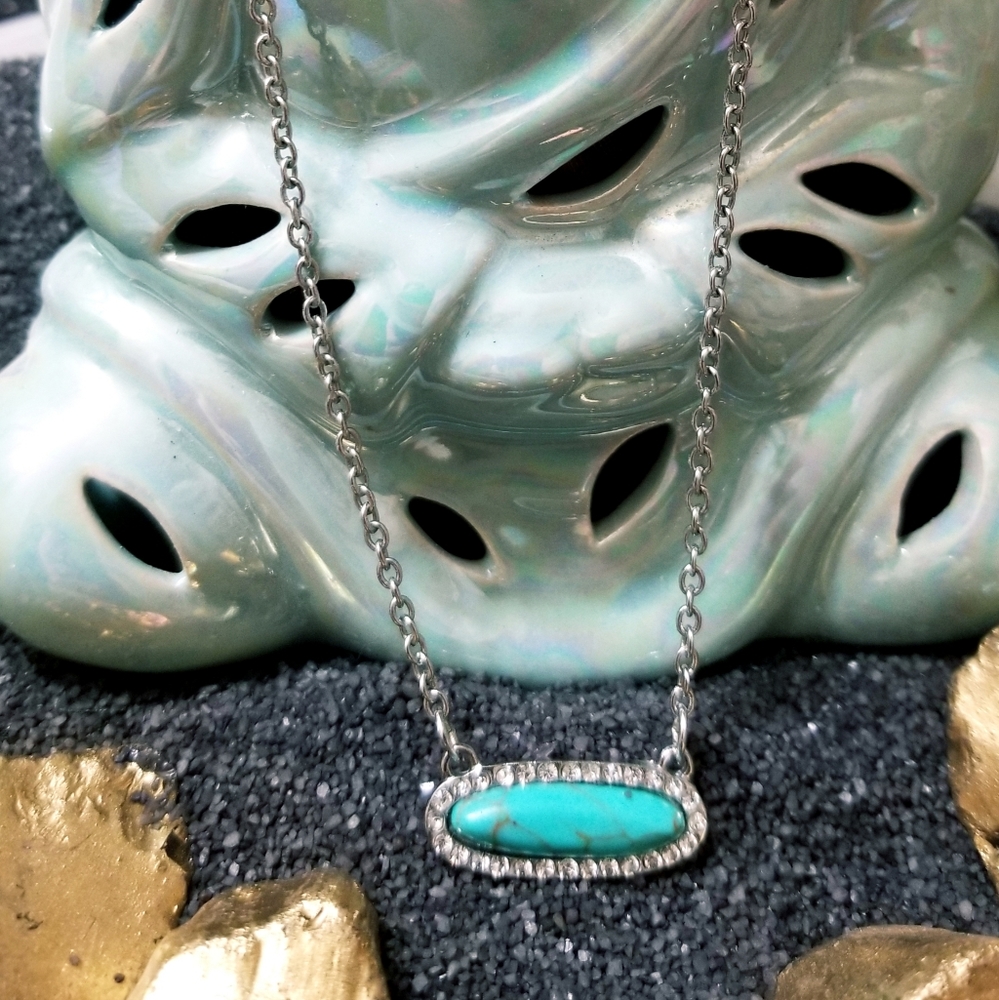 Stone oval necklace